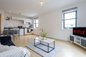 Apartment, Ensuite | Lounge - Apartment in Manchester (Salford)
