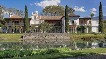 Fachada da propriedade