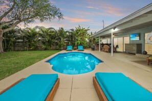 A heated pool - Heated Pool-Walk to Beach-Bikes-Beach Gear (Cocoa Beach)