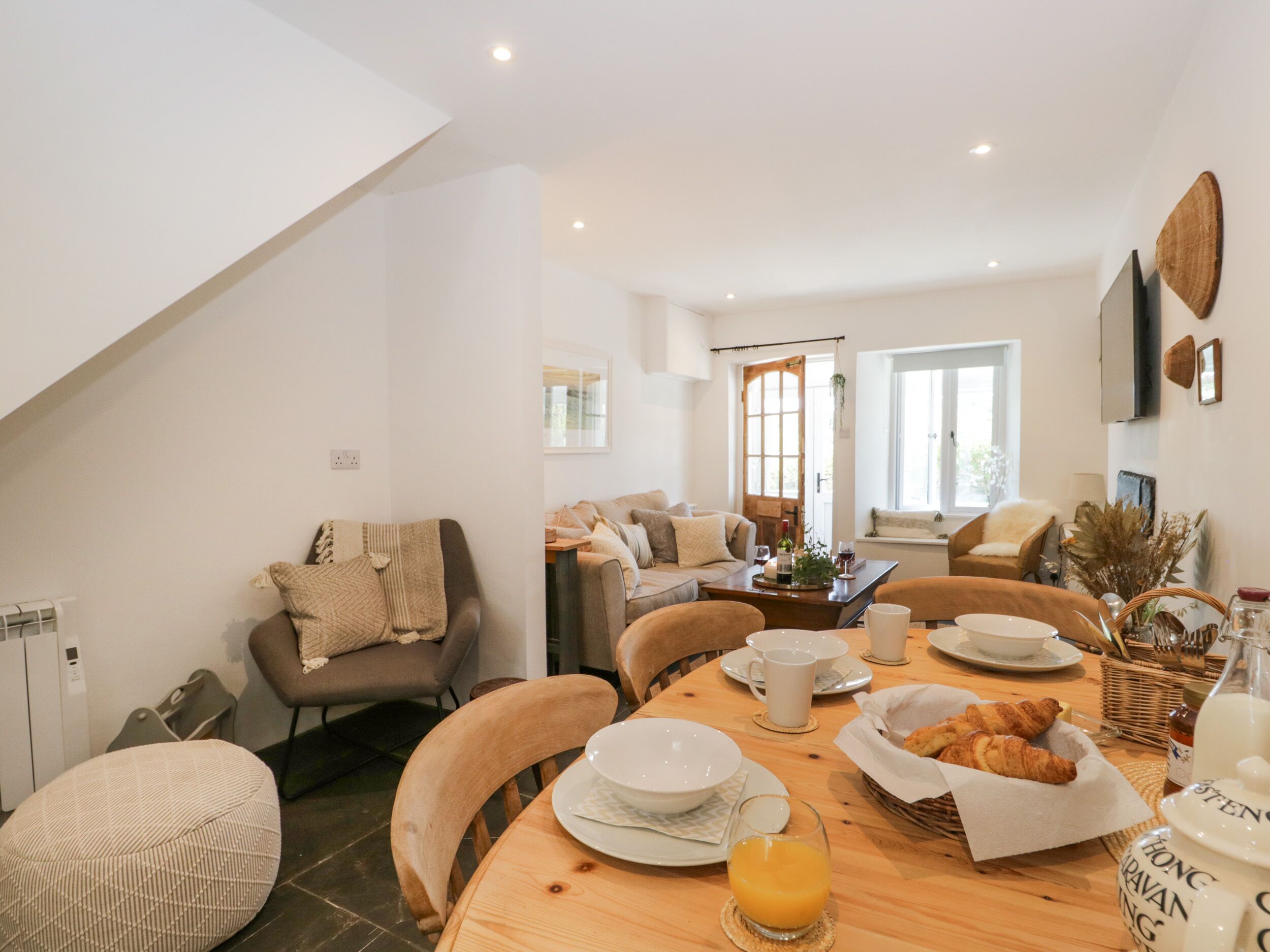 Cottage | Interior