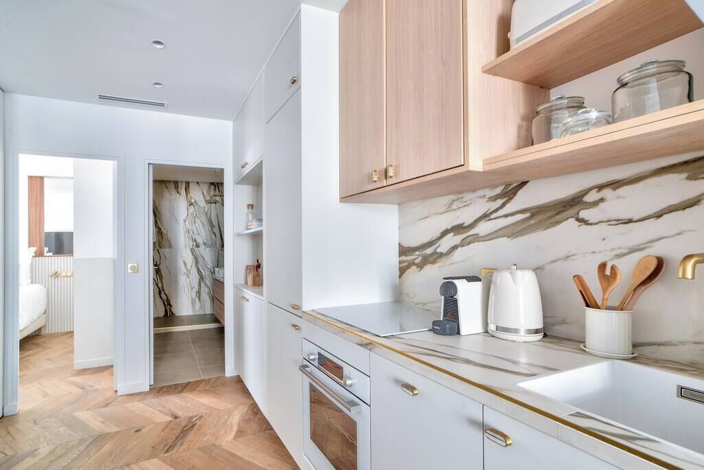 Refrigerador, microondas, horno, placa de cocina