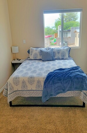 2 bedrooms, desk, iron/ironing board, free WiFi