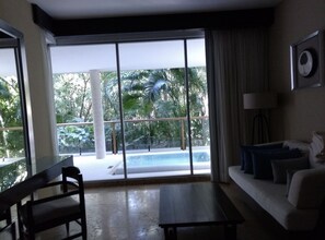 Interior - The Grand Bliss (Q.R.)