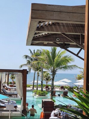 Pool - The Grand Bliss (Q.R.)