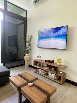 Smart TV - New! Beachside Casa Yara - Beautiful Villa, Jaco Beach (Jaco)