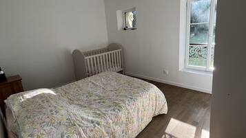 2 bedrooms, free WiFi, bed sheets