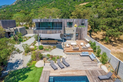 Architektenvilla mit Pool, Meerblick & Terrasse, 400 m vom Strand