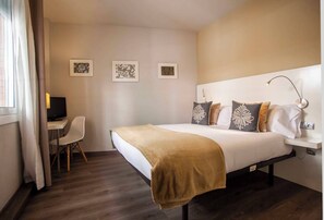 Unclassified image, 3 of 16, button