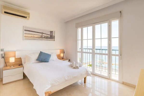 4 bedrooms, desk, iron/ironing board, travel cot