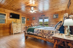 2 bedrooms, iron/ironing board, travel crib, free WiFi - New Listing! MINI GOLF! 2BR/2BA Cabin w/HT, Fire Pit, Dog Run & Game Room! (Sevierville)