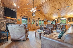 Smart TV, fireplace, table football - New Listing! MINI GOLF! 2BR/2BA Cabin w/HT, Fire Pit, Dog Run & Game Room! (Sevierville)
