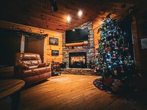 Interior - New Listing! MINI GOLF! 2BR/2BA Cabin w/HT, Fire Pit, Dog Run & Game Room! (Sevierville)