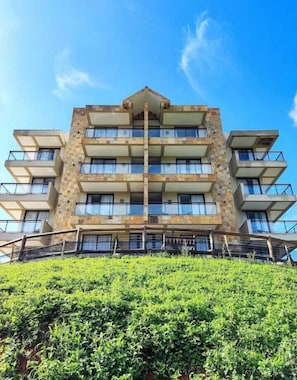 Front of property - Capitanias Hotel (Águas de Lindóia)