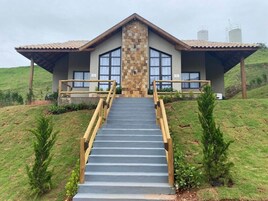 Ropa de cama hipoalergénica y minibar 