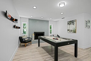 غرفة الألعاب