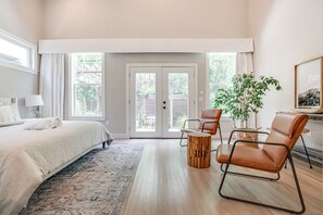 5 عدّة غرف نوم ومكتب ومكواة/لوح كي وسرير سفر