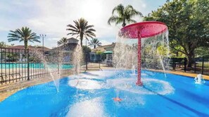 室外游泳池