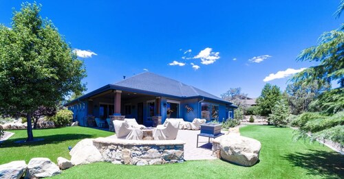 *Family friendly  *Spacious *Fireplace