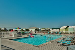 Outdoor pool - If Barbie Were a Condo, this is IT! VaVoom Views, Wall of Glass, Leather, space (Gulf Shores)