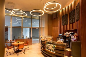 Dining - 4 Relaxing Sites With Pool, Sauna & Beach Access, Outdoor Pool, Kitchen! (Hollywood)