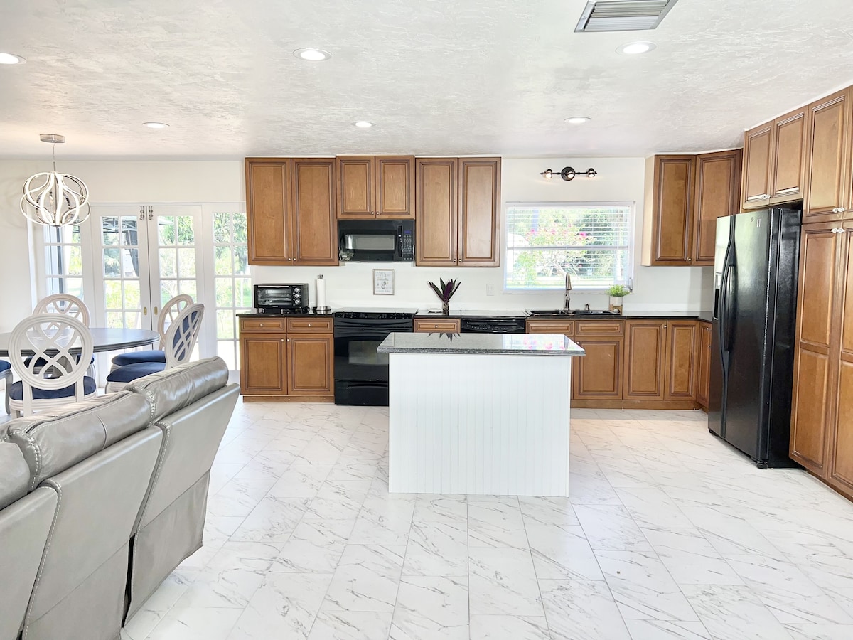 Photo 15 of Naples Getaway House