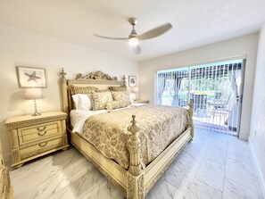 3 bedrooms, iron/ironing board, free WiFi, bed sheets - Naples Getaway House (Naples)