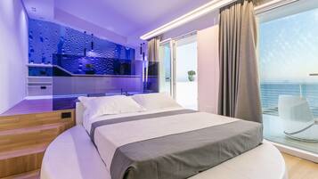 Romantic Suite | 1 bedroom, premium bedding, down comforters, in-room safe