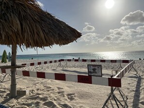 Beach nearby, sun loungers, beach towels