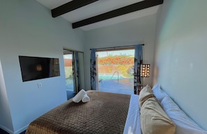 Sviitti | 1 makuuhuone, tallelokero huoneessa, yksilöllisesti sisustettu