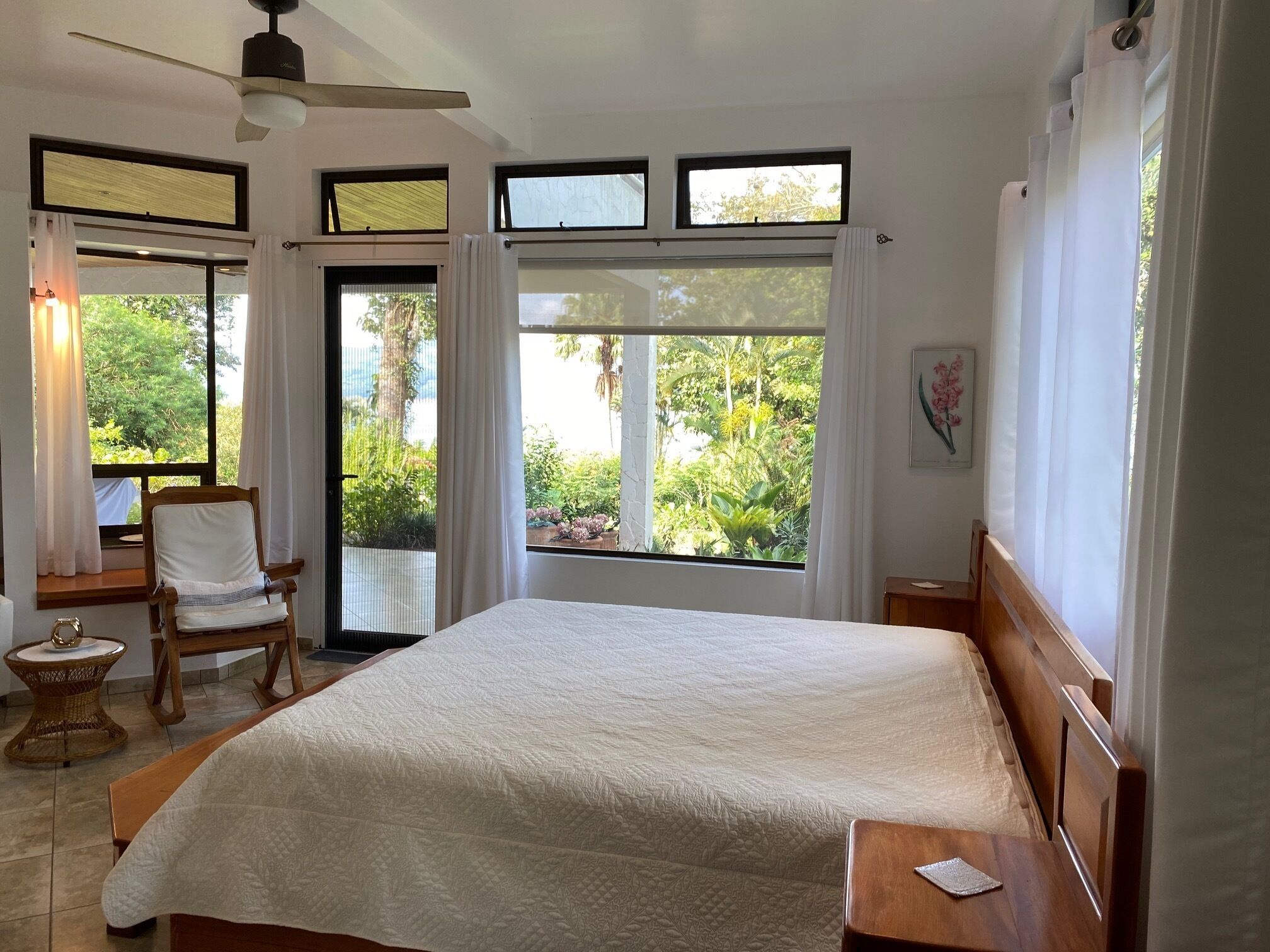 4 bedrooms, in-room safe, desk, iron/ironing board