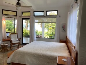 4 bedrooms, in-room safe, desk, iron/ironing board
