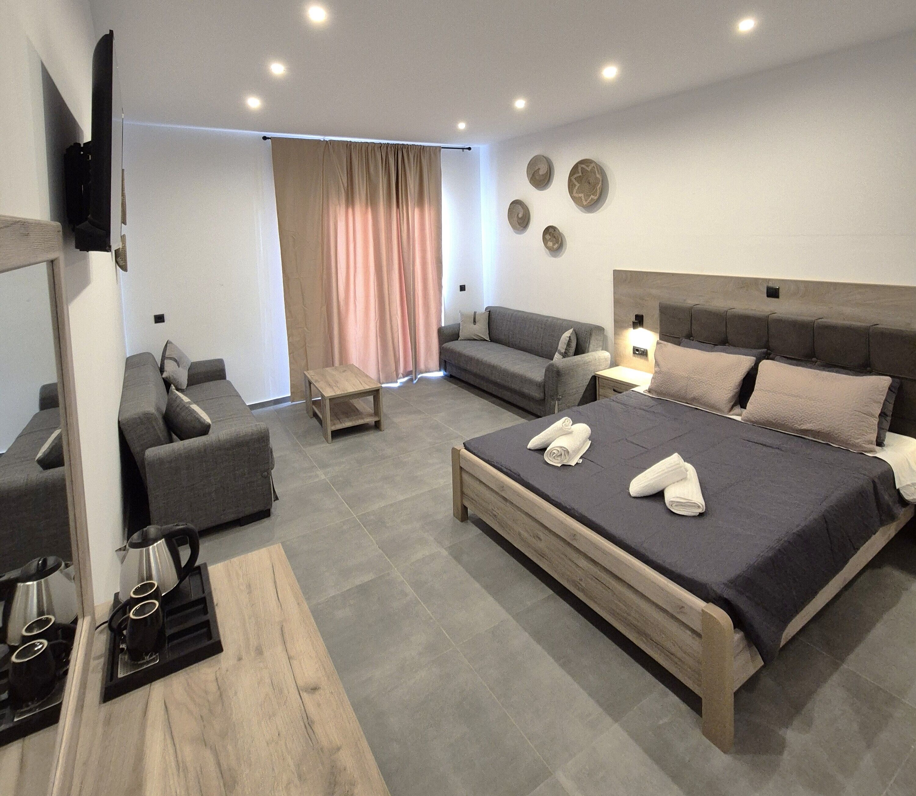 Deluxe Double Room, Pool Access