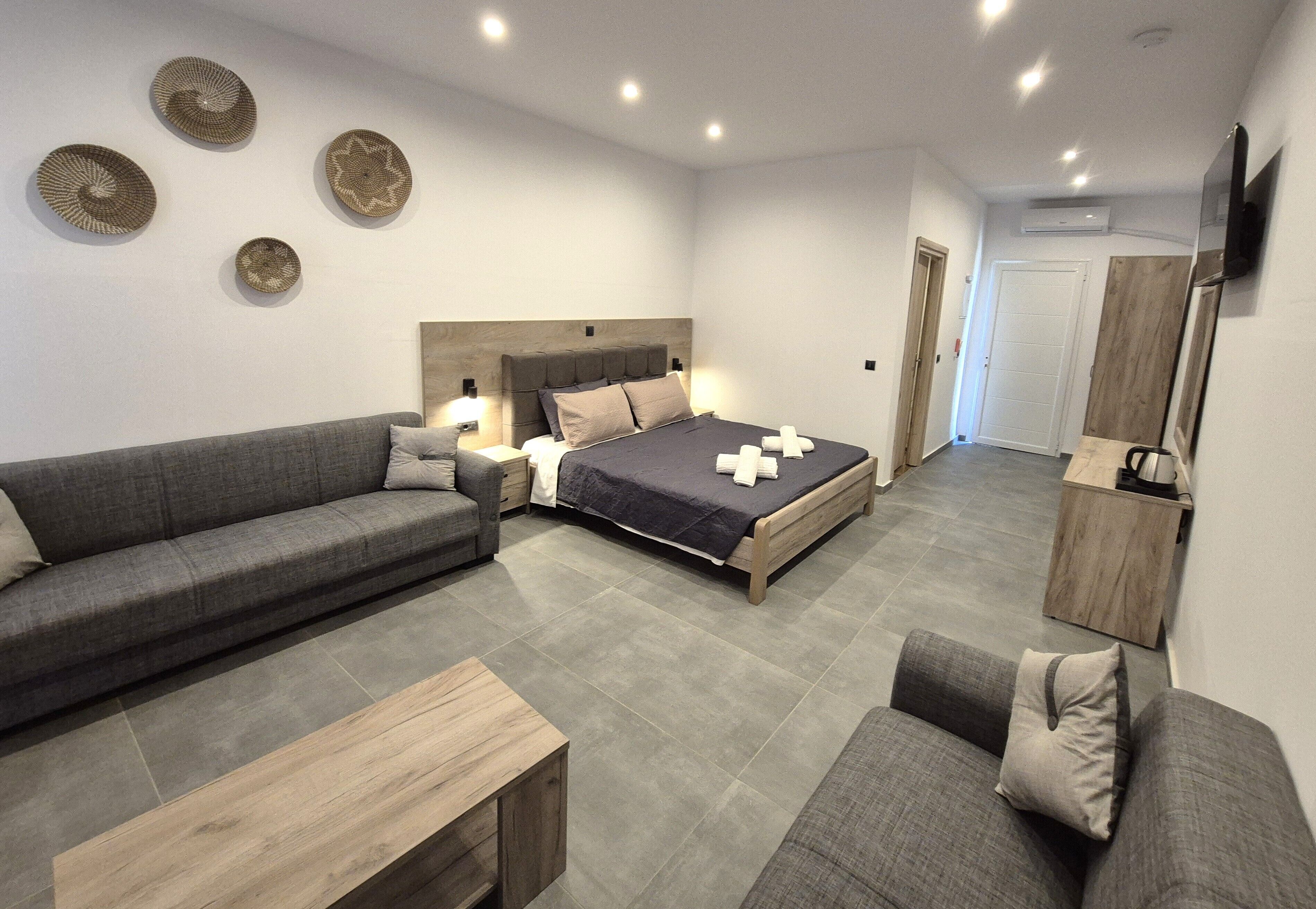 Deluxe Double Room, Pool Access