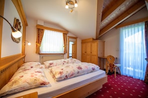 2 chambres, Wi-Fi gratuit, draps fournis