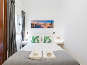 2 slaapkamers, een strijkplank/strijkijzer, gratis wifi, beddengoed