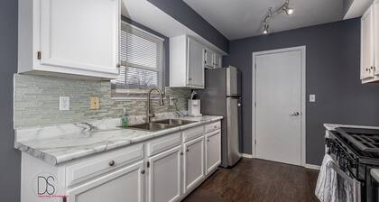 Ottawa Apartment - Best Location!