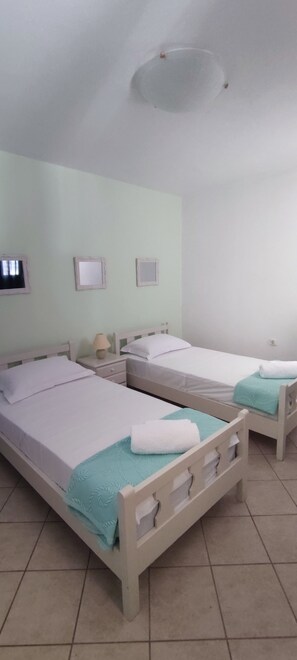 4 dormitorios, escritorio, wifi gratis y ropa de cama