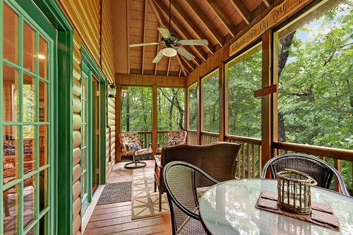 Cabin Helen's Hideaway