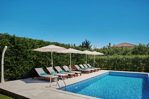 Outdoor pool, a heated pool - Captivating 4BD Villa with Outdoor Pool and Garden (Herceg - Novi)