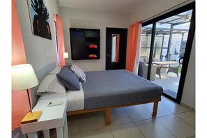 1 chambre, bureau, lit parapluie, Wi-Fi gratuit