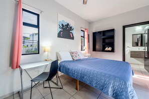 1 Schlafzimmer, Schreibtisch, Reisekinderbett, kostenloses WLAN