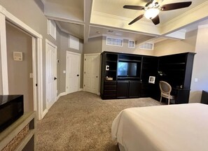 1 bedroom, desk, iron/ironing board, free WiFi