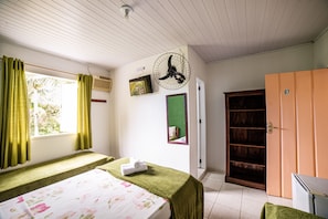 Standard Quadruple Room | Free WiFi, bed sheets
