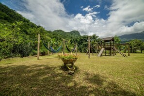 Children’s play area – outdoor