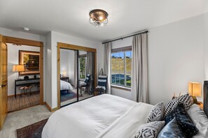 5 habitaciones, tabla de planchar con plancha y wifi gratis