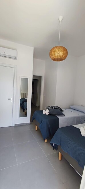 2 Schlafzimmer, Bügeleisen/Bügelbrett, Bettwäsche