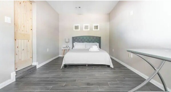 3 chambres, bureau, fer et planche à repasser, Wi-Fi gratuit