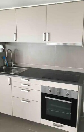 Oven, stovetop