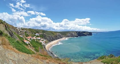 Living Lodge Portugal- Private Arrifana Beach Path