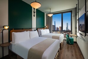 Hypo-allergenic bedding, in-room safe, desk, laptop workspace - Moxy NYC Lower East Side (New York)
